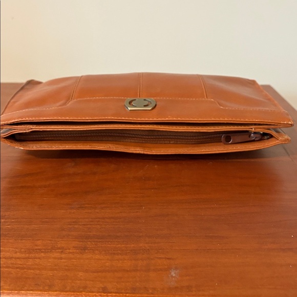 Vintage 1985 Genuine Leather Clutch | Made in Korea | Classic Brown Envelope Bag - Picture 5 of 10